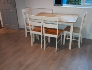 DINING TABLE small
